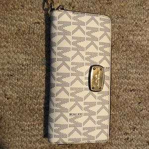 MK wallet